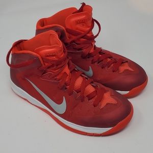 Nike hightop youth shoes sz hyperquickness